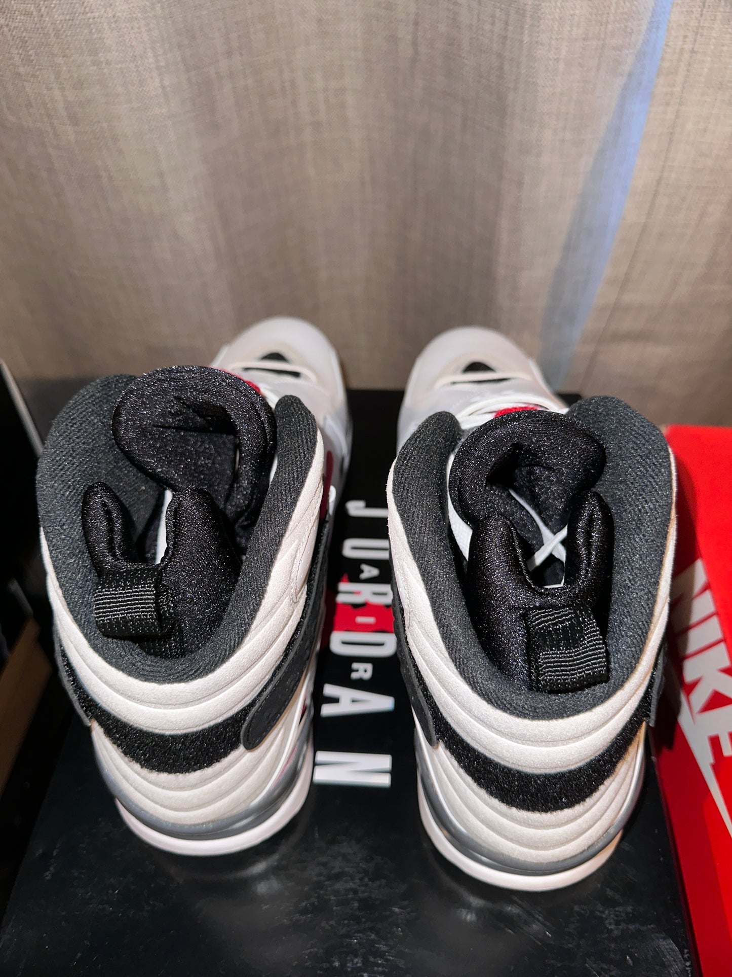 Jordan 8 Bugs Bunny 2025