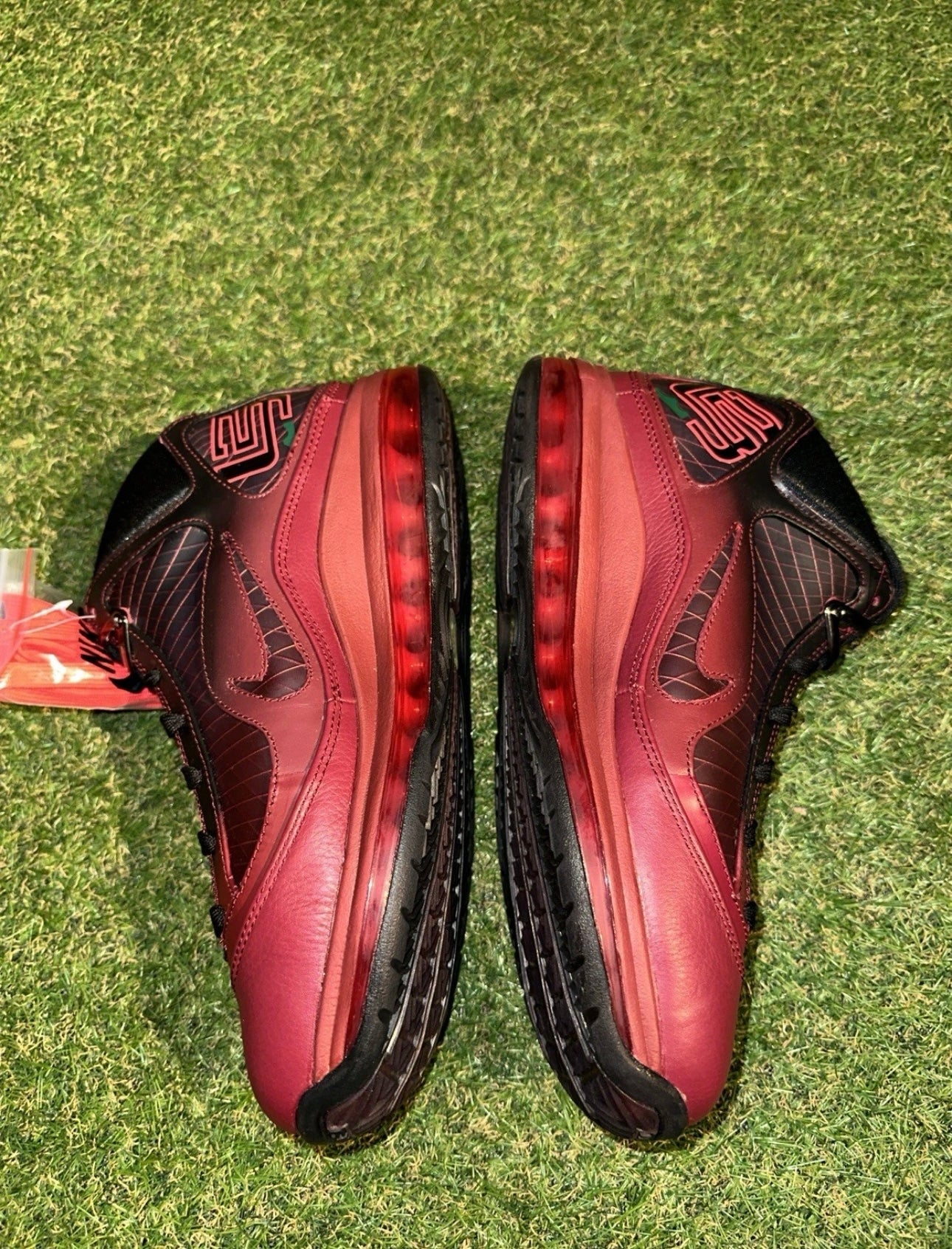 Nike Air Max LeBron 7 Retro Christmas