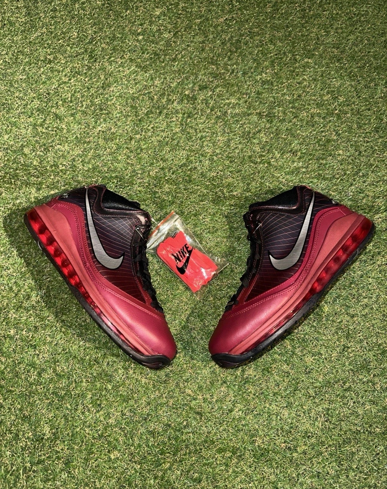 Nike Air Max LeBron 7 Retro Christmas